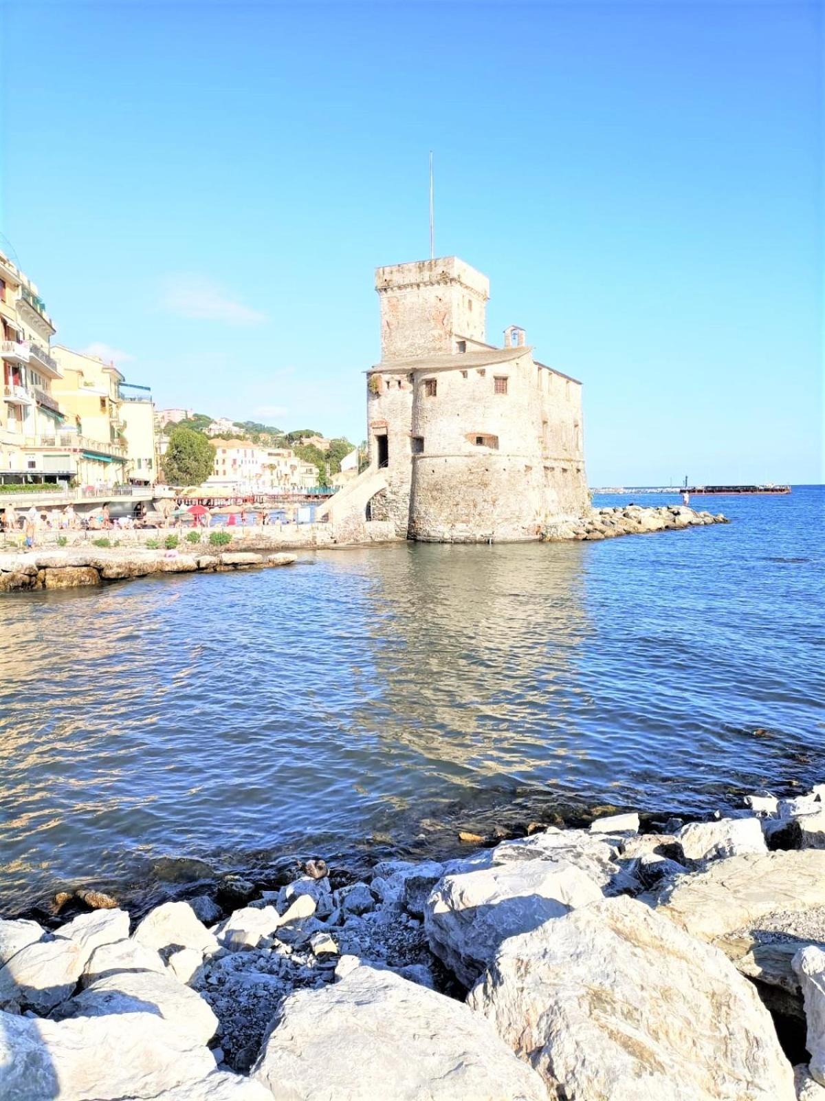 Fronte Del Golf Apartment Rapallo Exterior photo