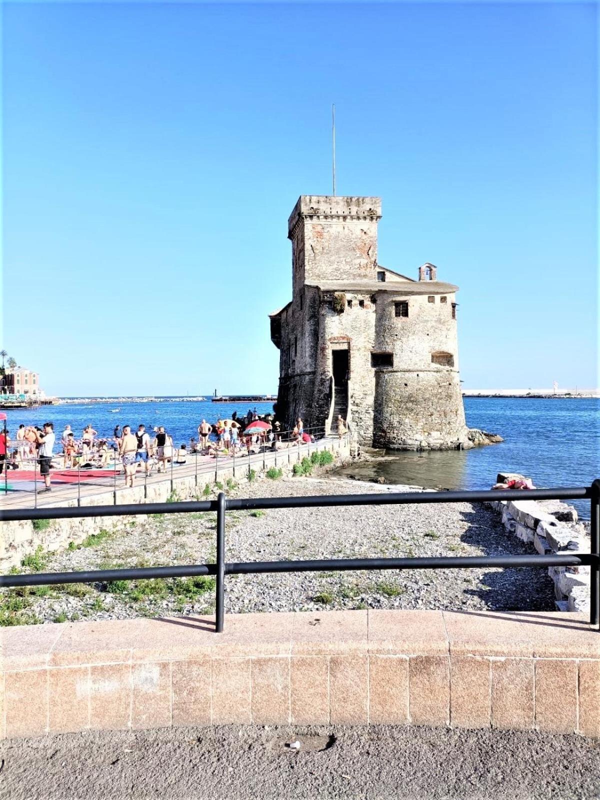 Fronte Del Golf Apartment Rapallo Exterior photo