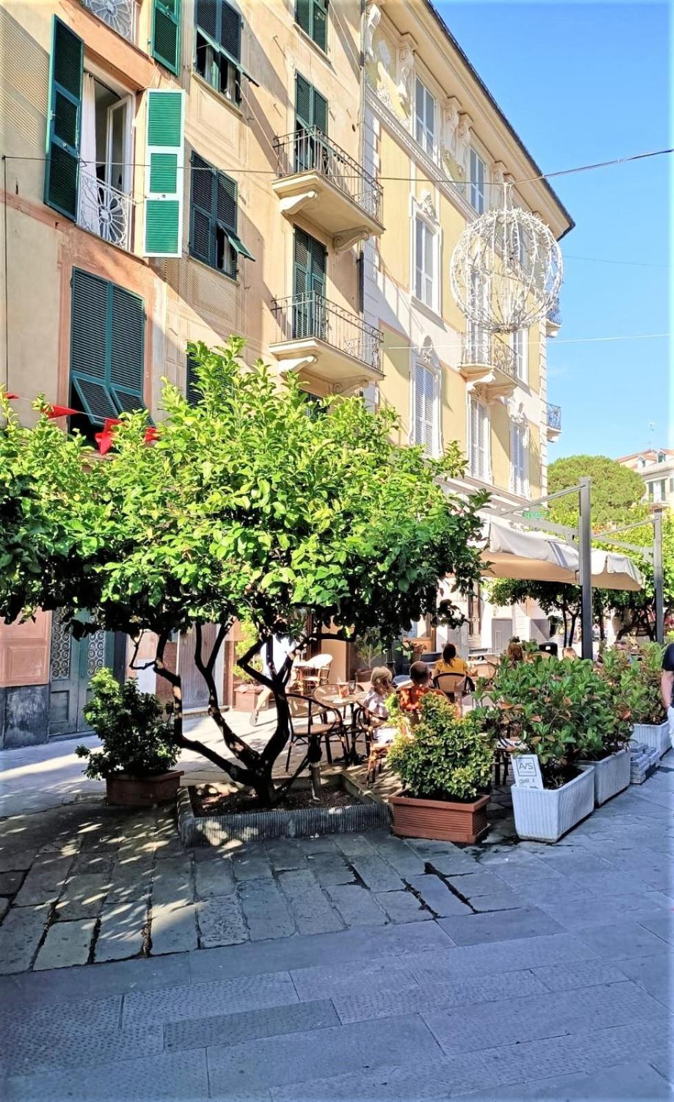 Fronte Del Golf Apartment Rapallo Exterior photo