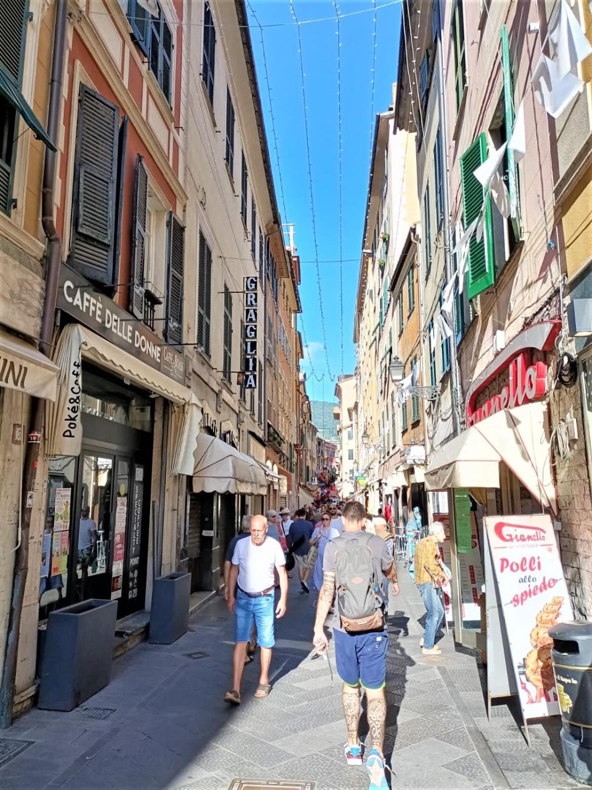 Fronte Del Golf Apartment Rapallo Exterior photo